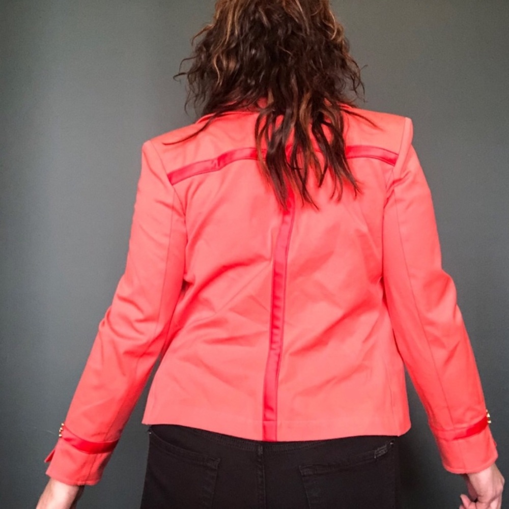 St. John by Marie Gray Imperial Zip Front Blazer - Picture 7 of 7